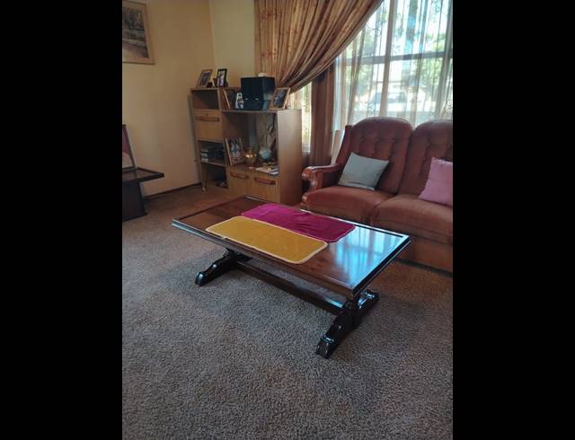 3 BEDROOM FREEHOLD FOR SALE IN LENNOXTON